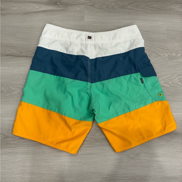 Quicksilver surf shorts beach surfing - Picture 2 of 3